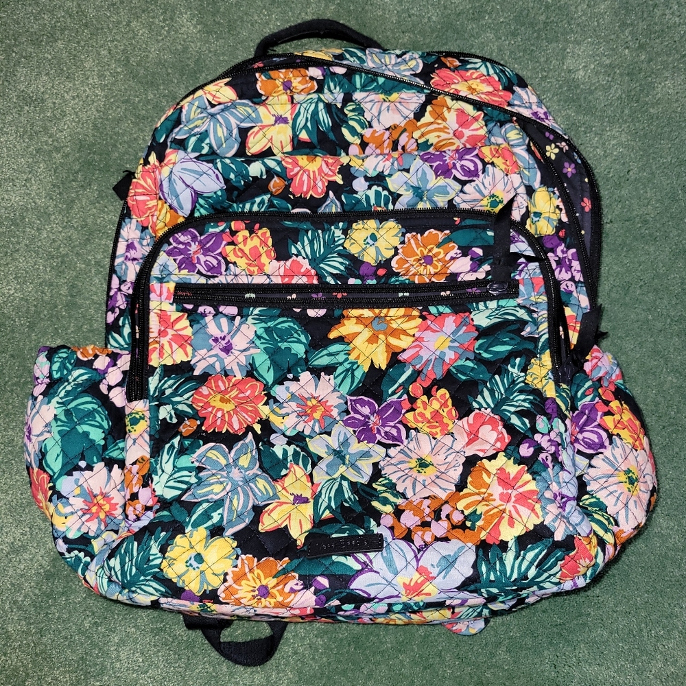 XL Vera Bradley Campus in Happy Blooms Pattern and Like New Condition